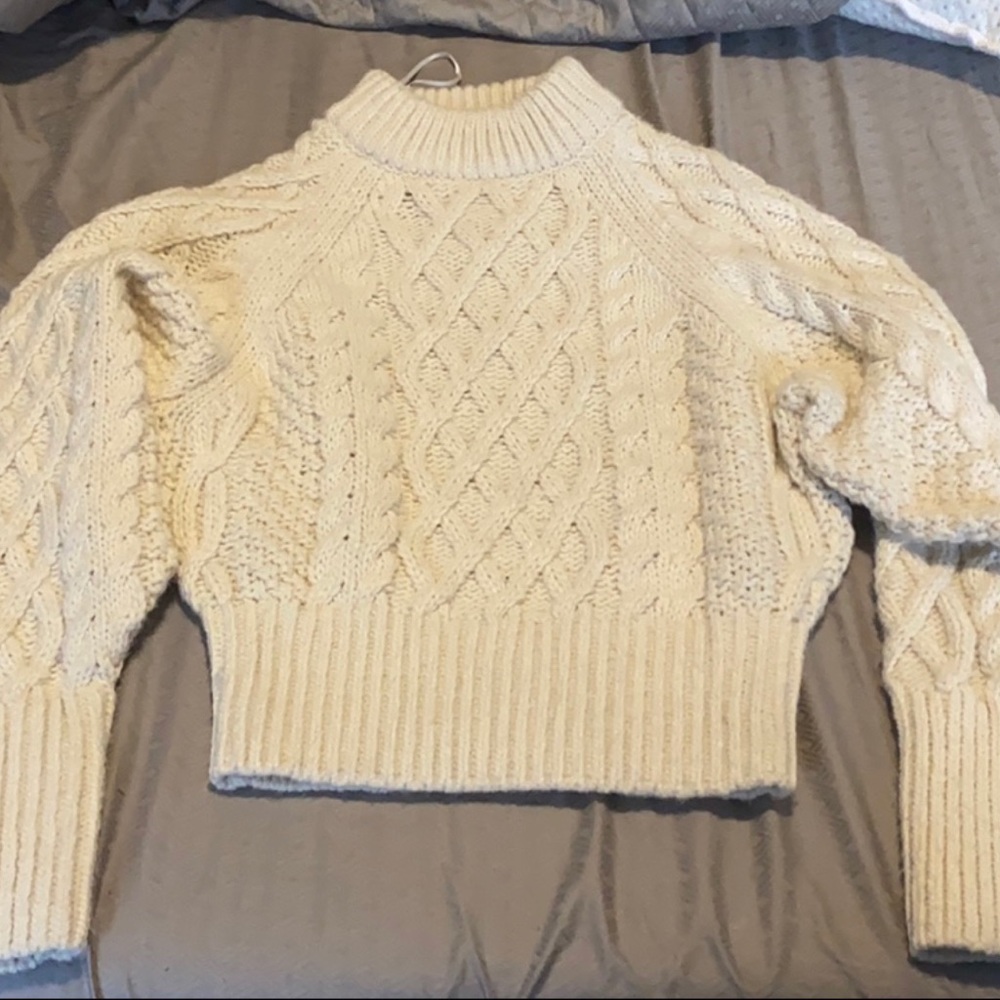 H&M thick crop sweater